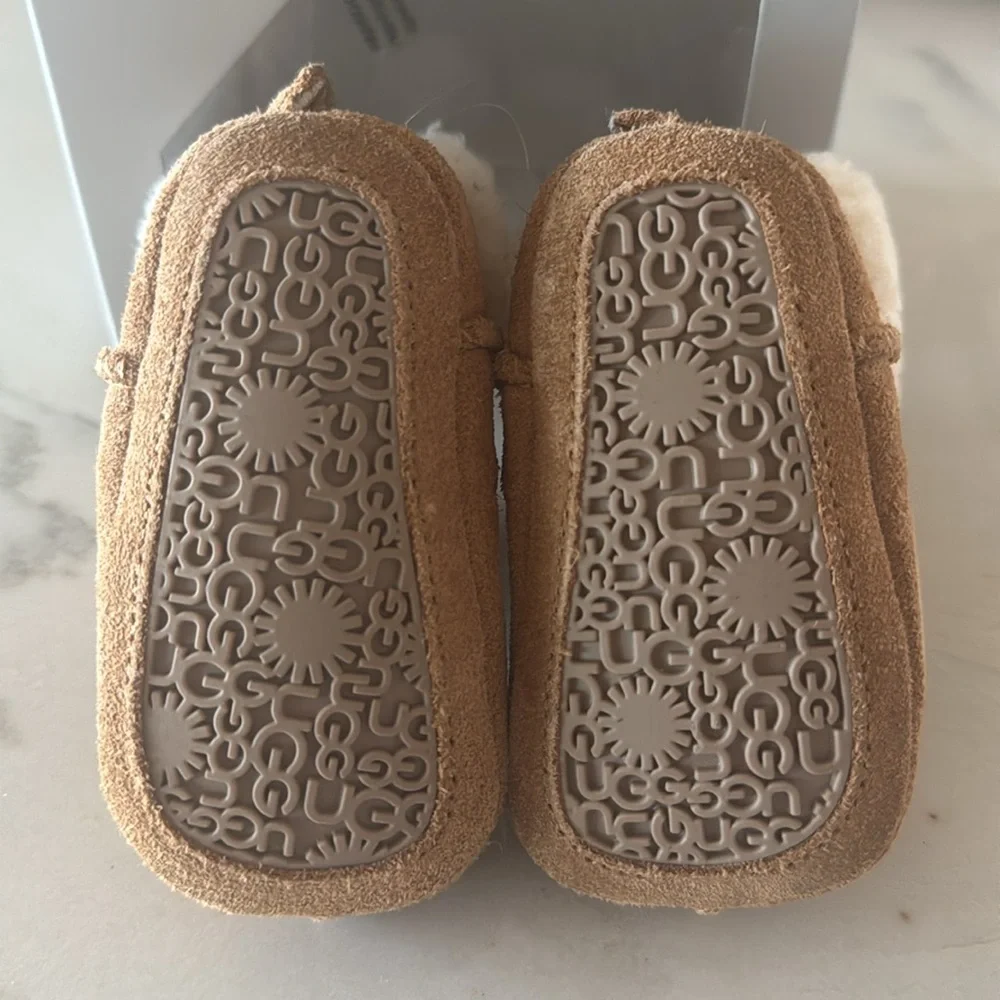 Ugg Tazman infant slippers